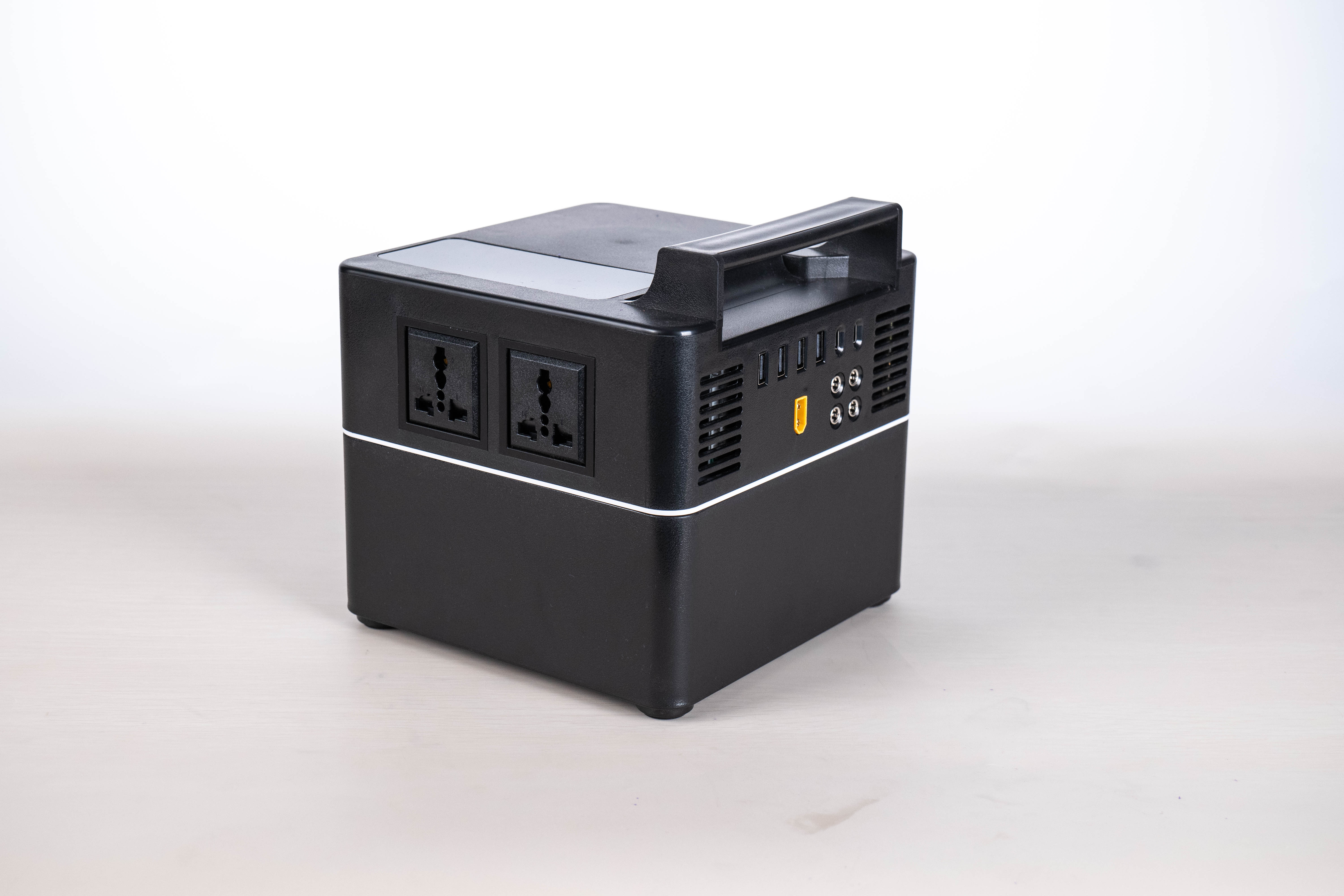 BY300X（300W）户外移动电源
